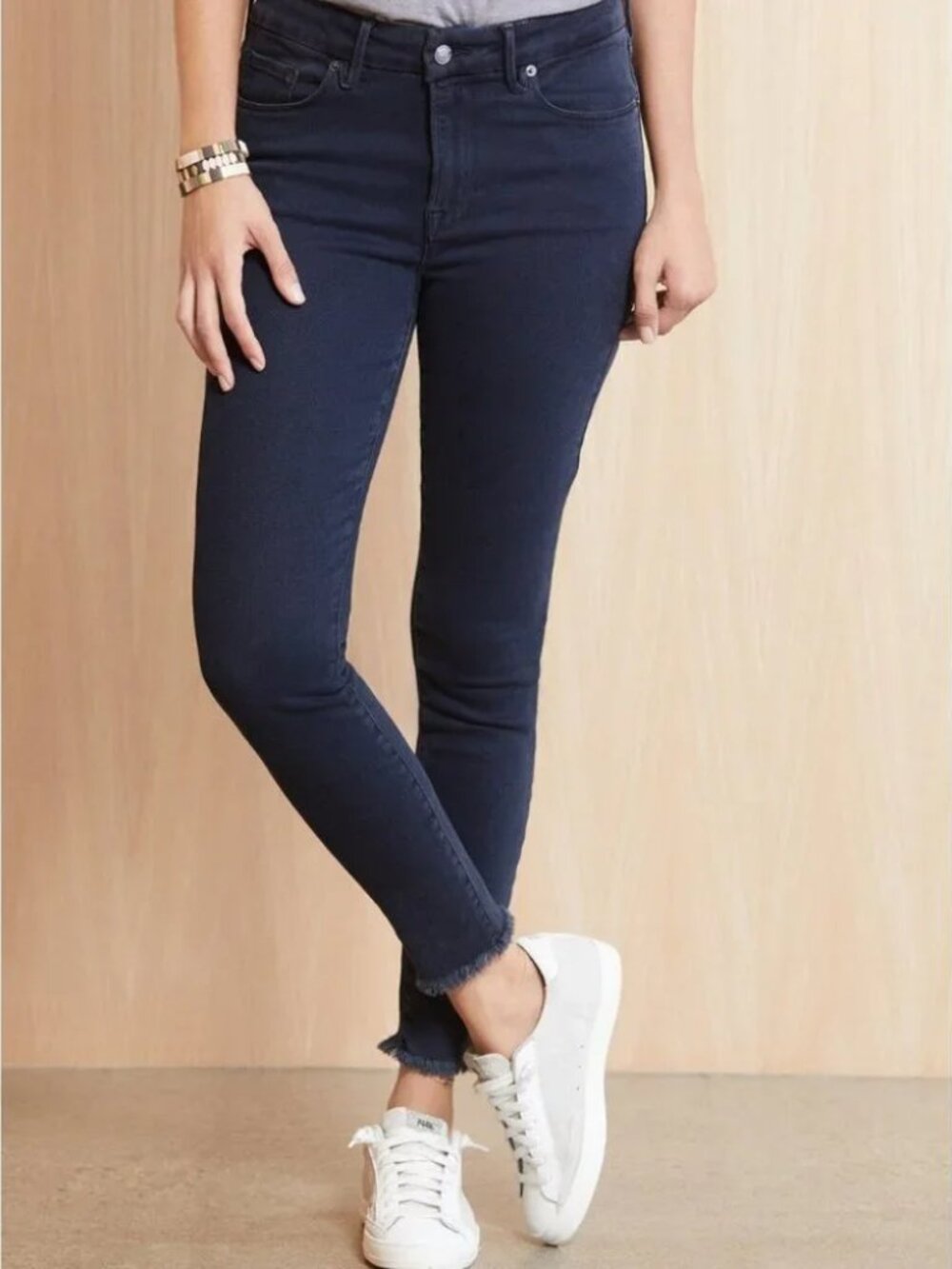 Good American Good Legs Chewed Hem Skinny Jeans 22